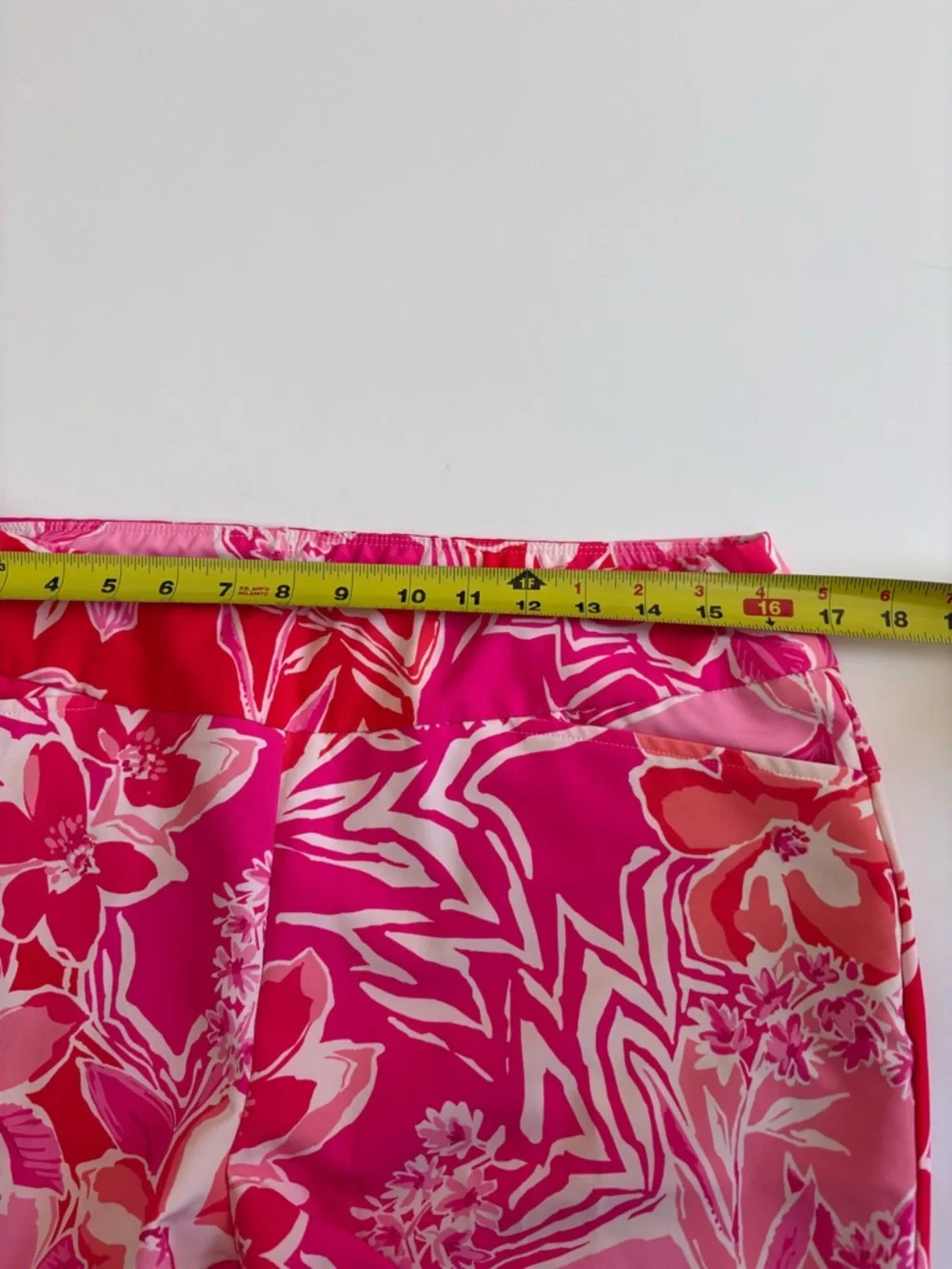 Ibkul Pink Floral Shorts Size 12 - Picture 6 of 9